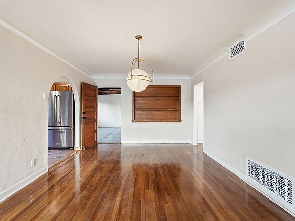 4th image of 3224 N Stanton St