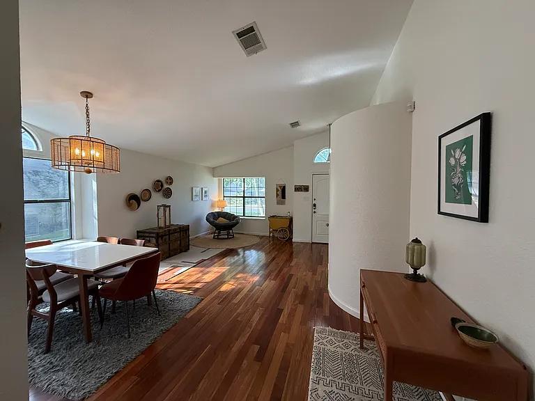 4005 Cortina Dr — Photo 4