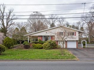 72 Eastwood Dr, Westfield, MA 01085