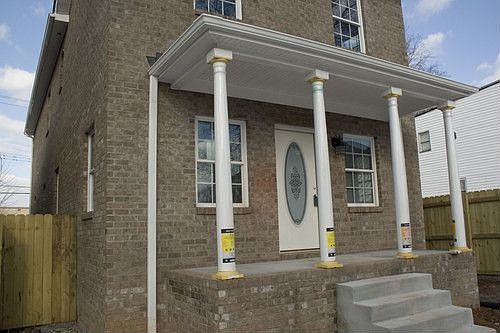 2nd image of 3022 Parkwood Ave