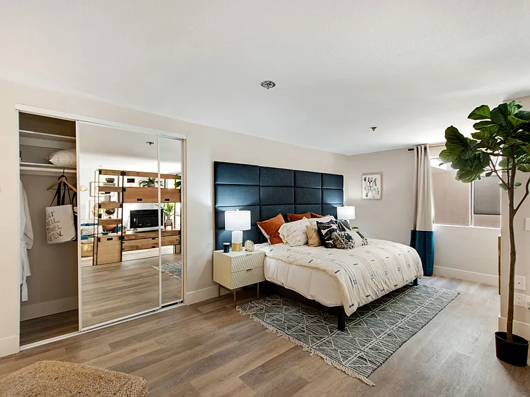 Broadstone Los Feliz — Photo 25
