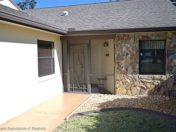 3rd image of 3835 Rodeo Dr