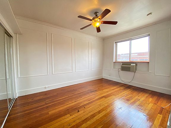 3rd image of 755-57 W Cornelia Ave #204