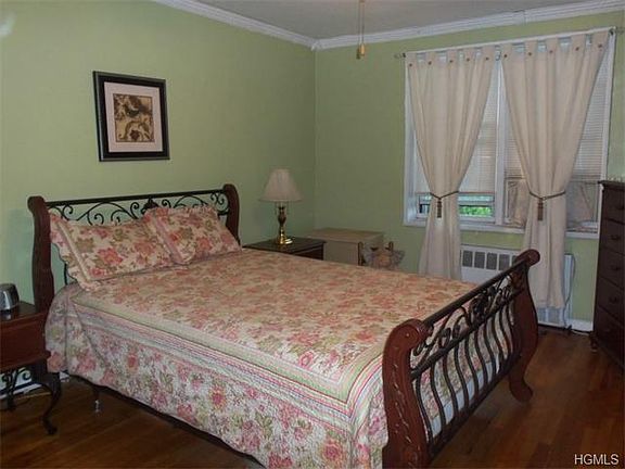 2nd image of 4265 Webster Ave APT 6G