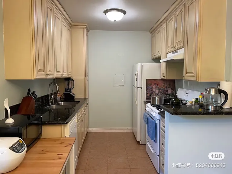 12030 Rochester Ave #214 — Photo 7