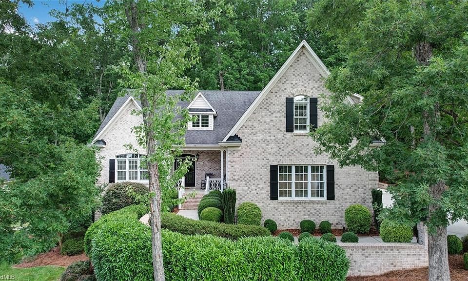 1st image of 467 Hiatts Dr