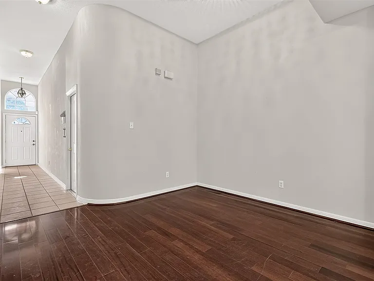8503 Raybluff Ln — Photo 10