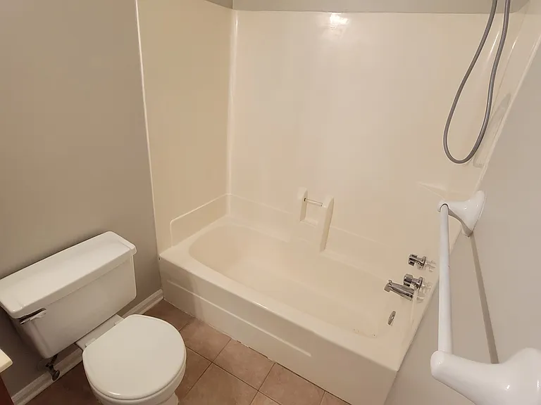 904 Alewife Ct — Photo 18