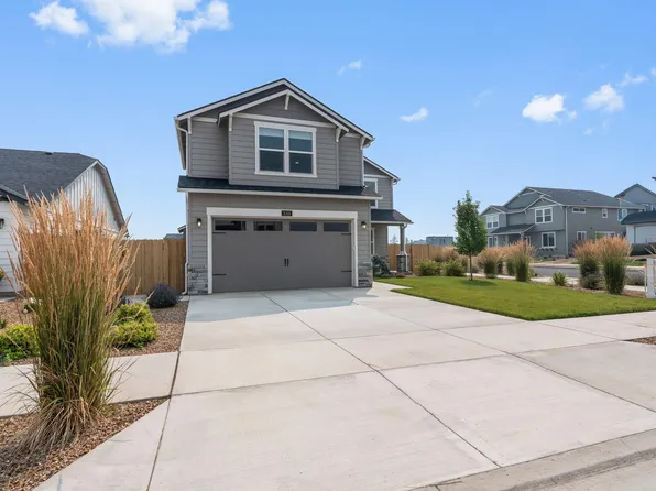 3310 NW 8th St, Redmond, OR 97756