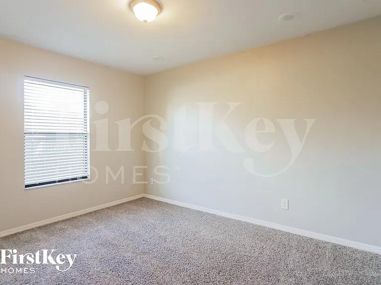 5418 Shore Dr — Photo 12