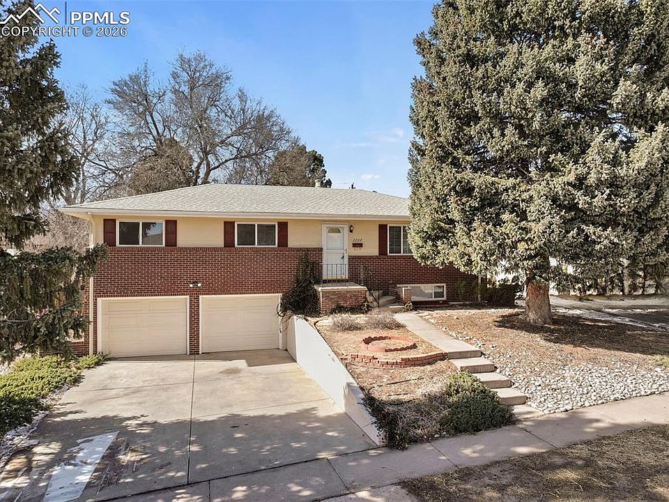 1st image of 2208 Warwick Ln