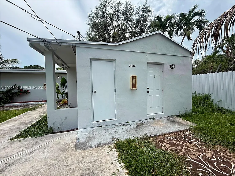 2237 Wilson St #C — Photo 6