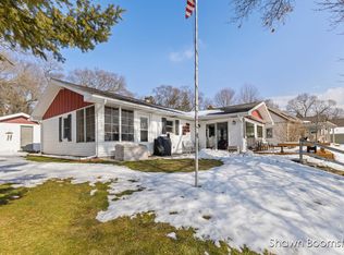 2791 Lakeshore Rd, Twin Lake, MI 49457