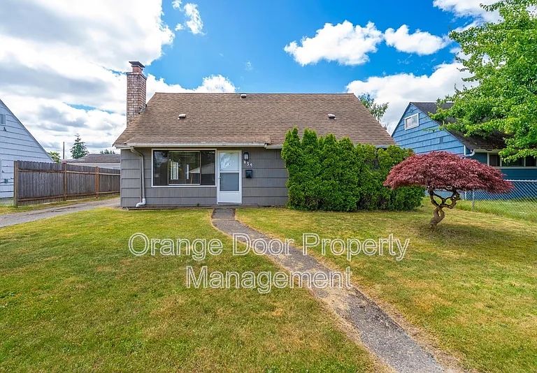 834 S 72nd St — Photo 39