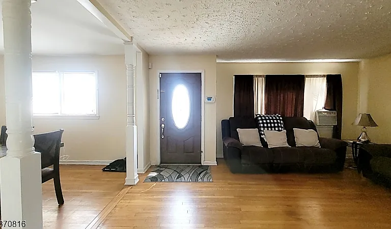 183 Reeve Ter — Photo 7