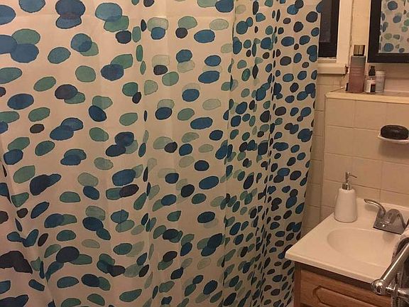 4th image of 3111 30th Ave APT 2