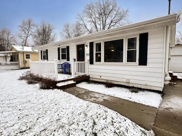 703 E Cass St, Saint Johns, MI 48879