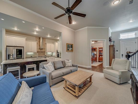 2nd image of 4414 Vineyard Creek Dr