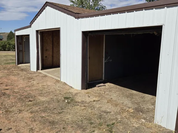 124 Prairieview Dr, Watford City, ND 58854
