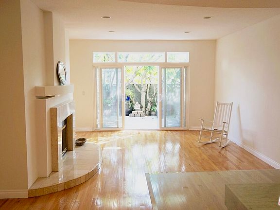 2nd image of 1436 20th St Unit 7