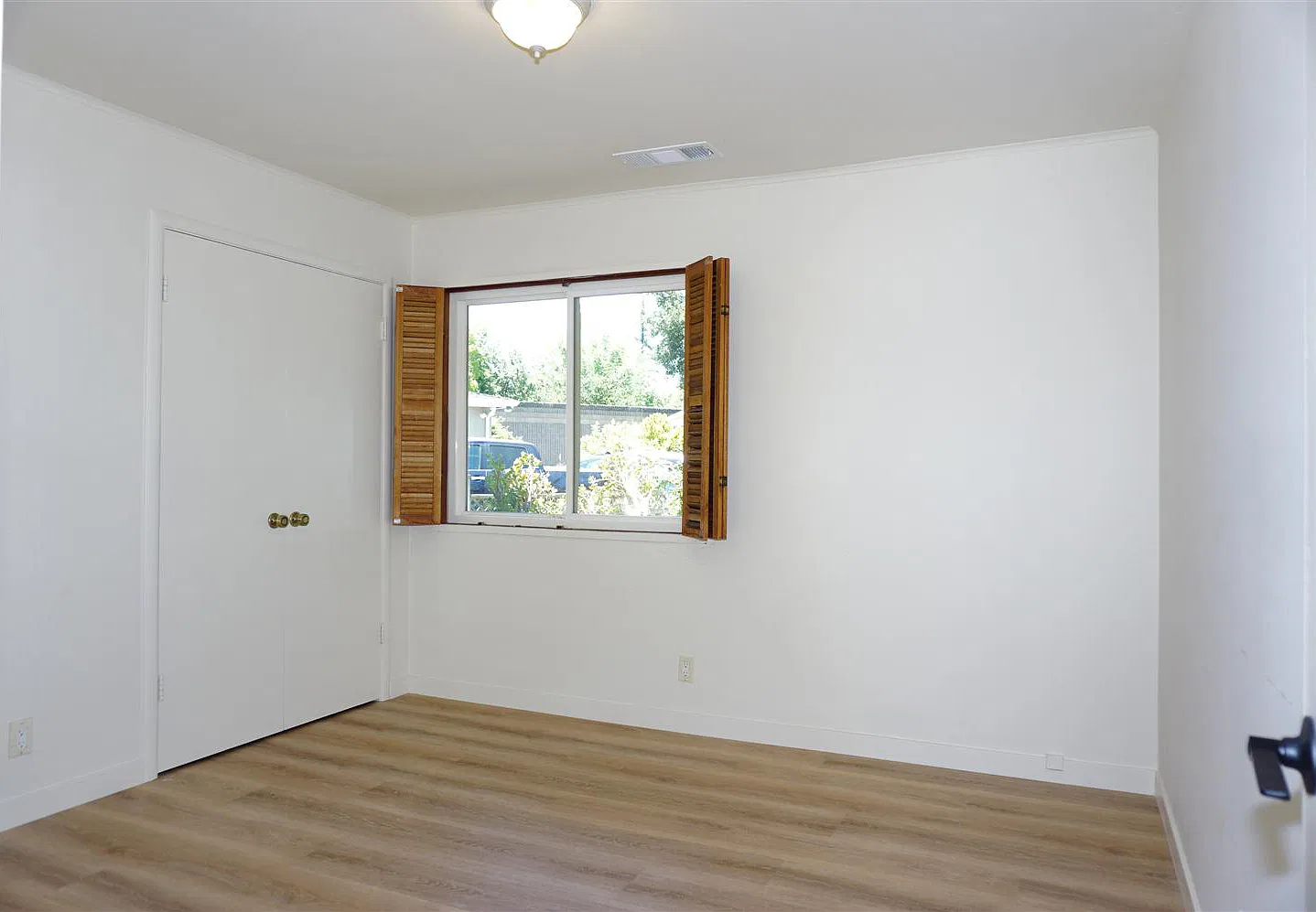 3 bed, 1242 sqft, $4,500 — Photo 4