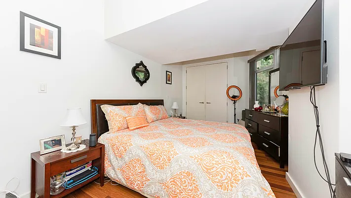 Rented by Nooklyn NYC LLC | media 44