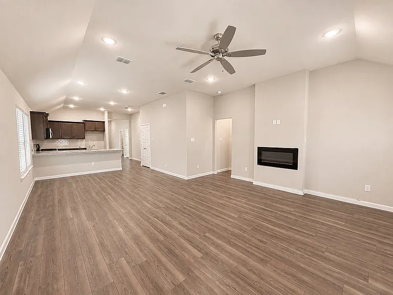3428 Flatiron Dr — Photo 11