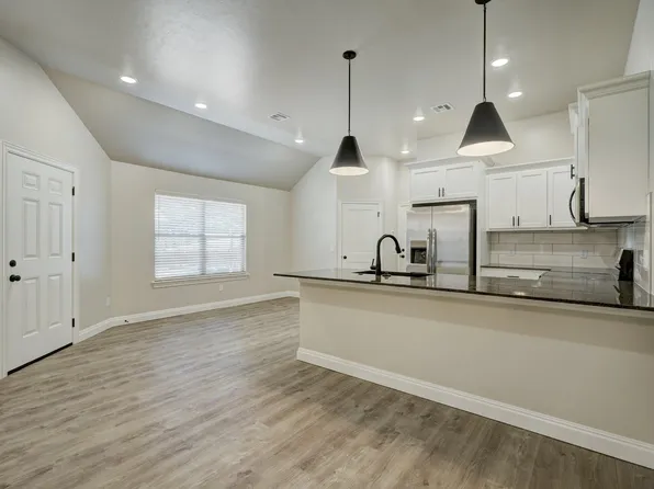 213 W Thatcher St, Edmond, OK 73003