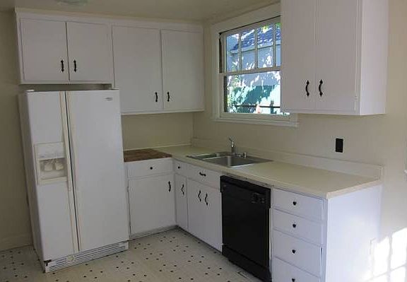2nd image of 1344 Capuchino Ave