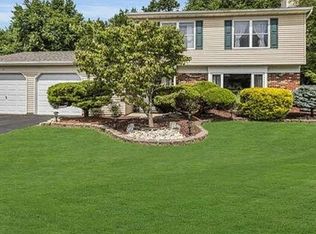 57 Hedgewood Rd, Howell, NJ 07731