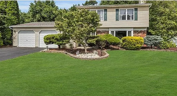 57 Hedgewood Rd photo 1