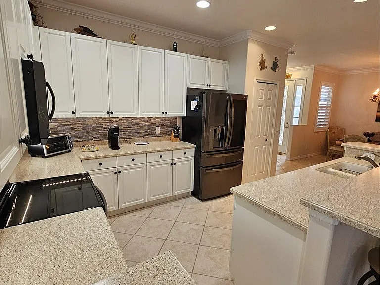 10518 Avila Cir — Photo 12