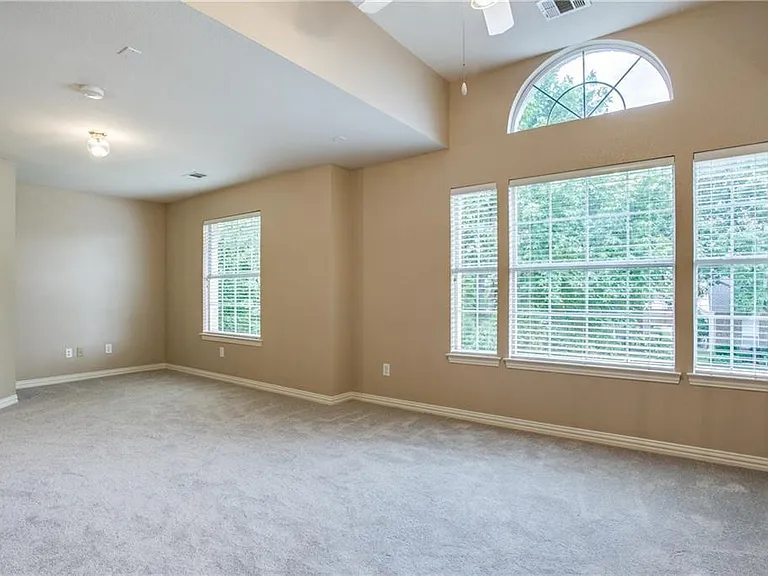8120 Grand Canyon Dr — Photo 12
