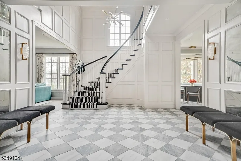 7 bed, 8.0 bath, $40,000 — Photo 4
