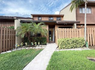 4182 S Pine Island Rd, Davie, FL 33328