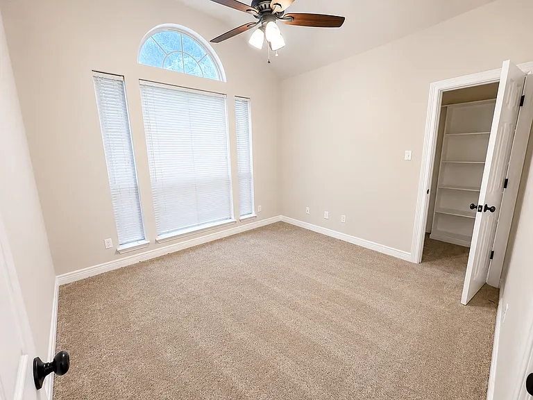 6005 Wallace Meadows Ct — Photo 14