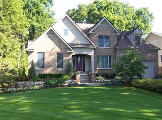 2821 Shadow Brook Ln, Pinckney, MI 48169