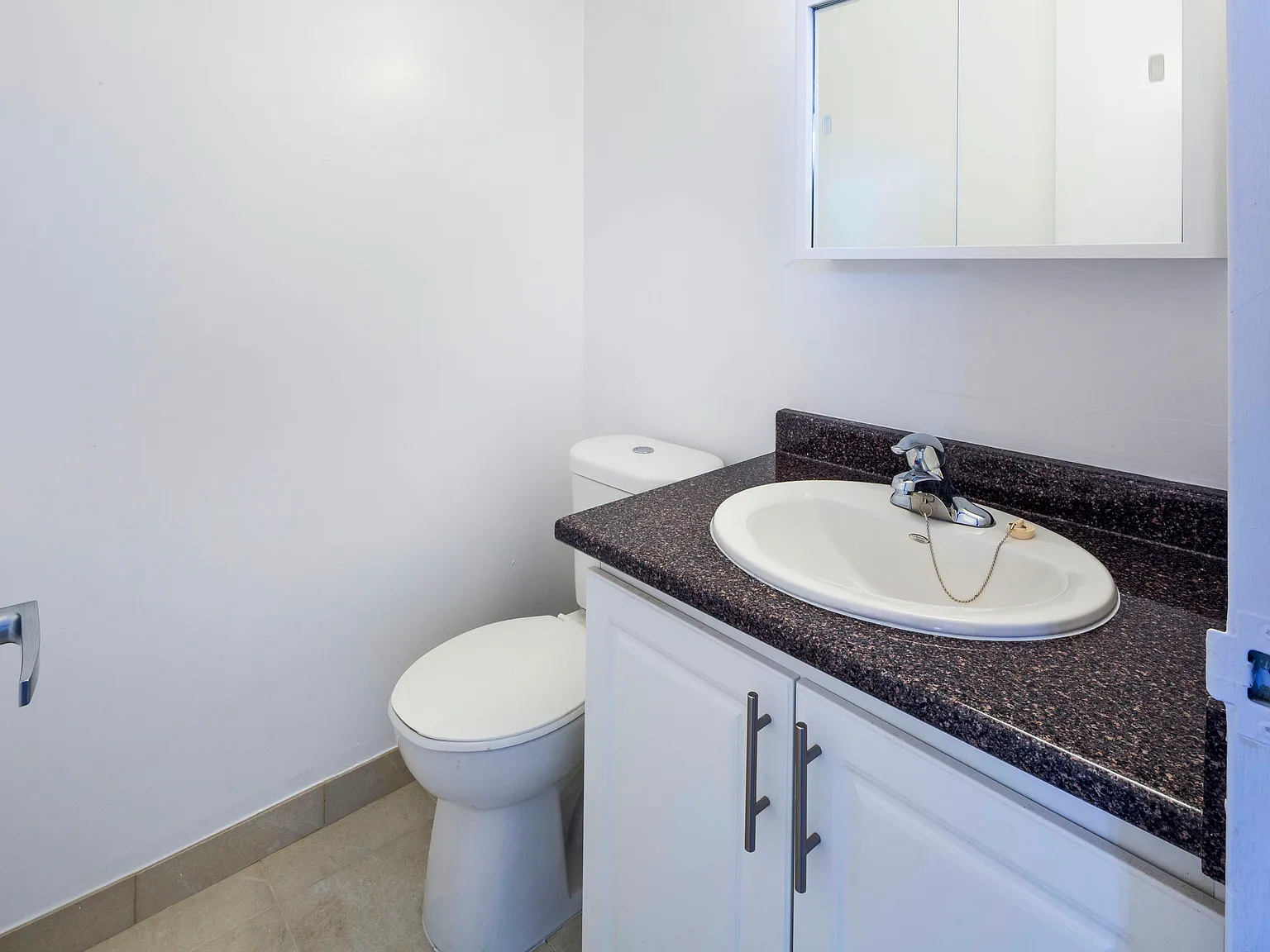 Robin Hood Apartments — Photo 4