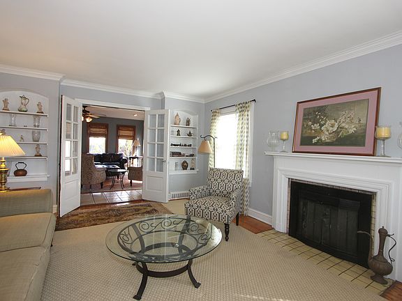 3rd image of 1619 N 77th Ct