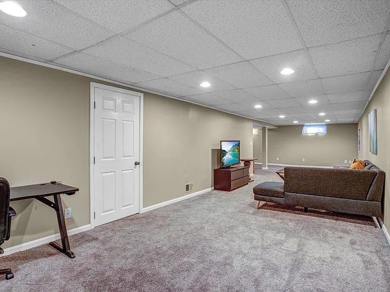 1204 Meadowridge Trl — Photo 24