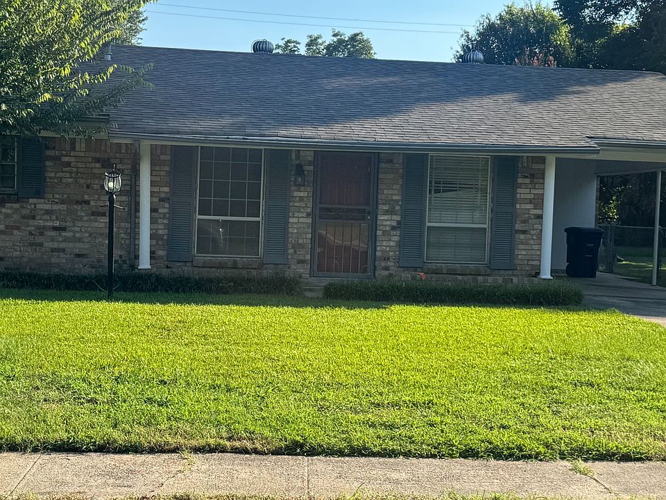 1st image of 3309 Red Bud Ln