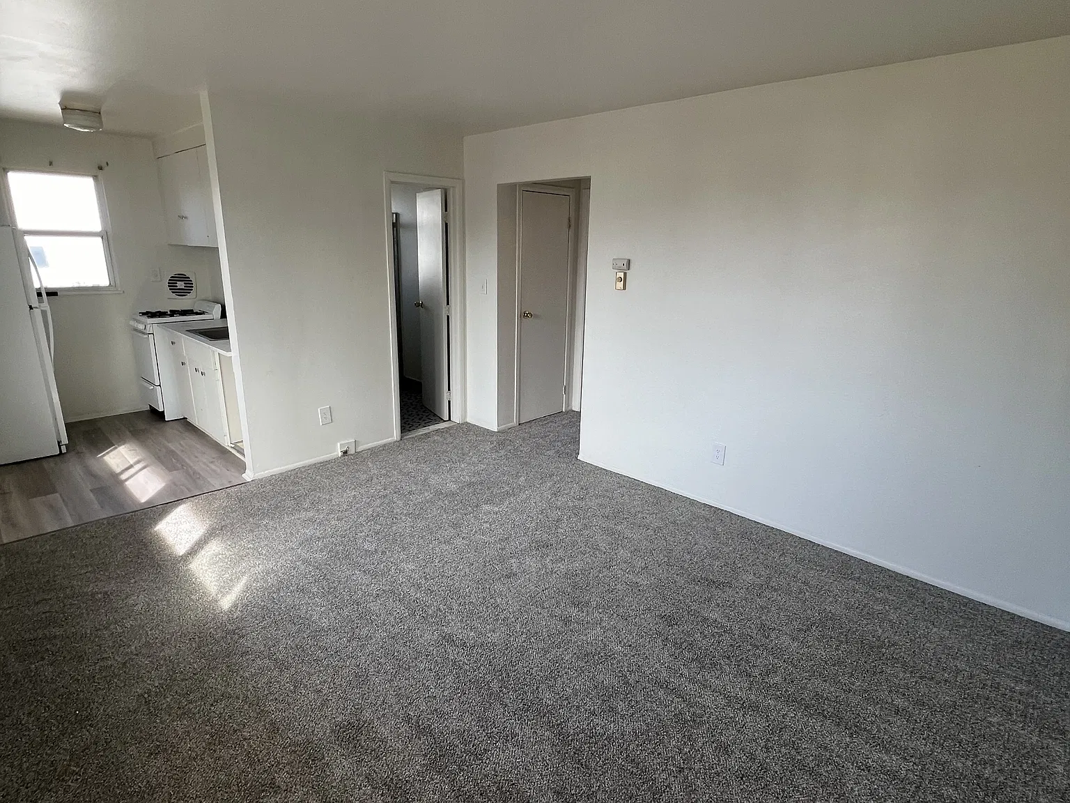 2811 Ronan Street - 3 — Photo 2