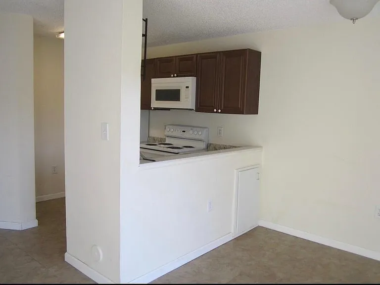7103 Glenmoor Dr — Photo 10