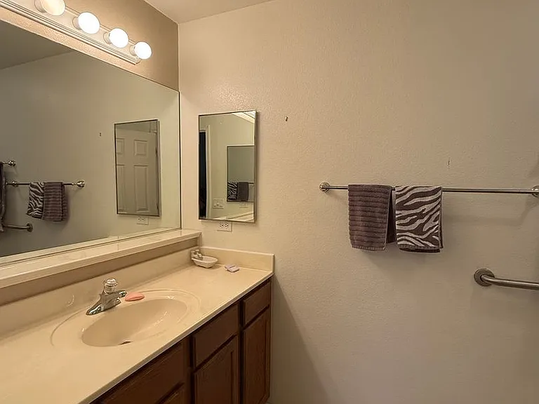 2460 Hummingbird Ln #101 — Photo 9