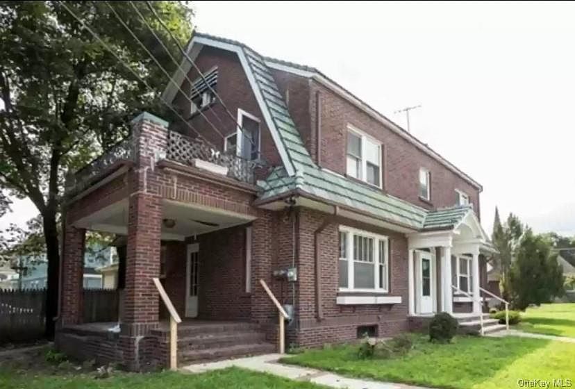 1st image of 65 E Maltbie Ave