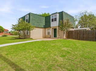 302 Hill St, Glen Rose, TX 76043