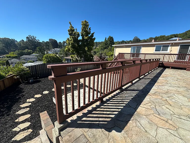 2350 Rosewood Dr — Photo 36