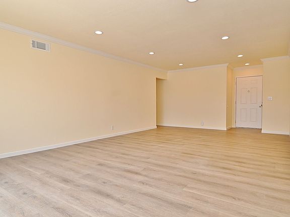 4th image of 4601 Queen Anne Ct