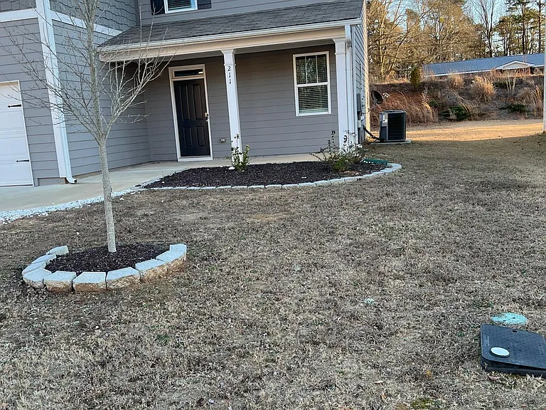 211 Embry Blvd — Photo 9