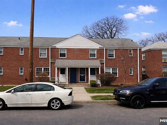 2nd image of 118 Darwin Ave #30